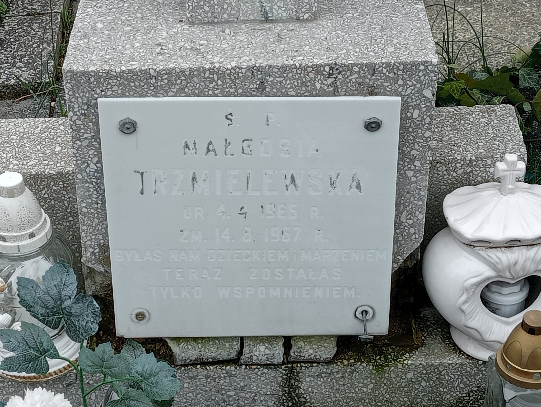 Małgorzata Trzmielewska 1965 Turek - Grobonet - Wyszukiwarka osób pochowanych